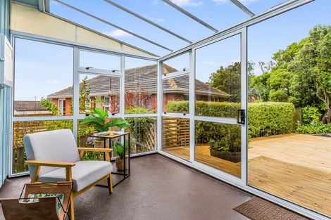 Photo of property in 60 Taylor Terrace, Tawa, Wellington, 5028