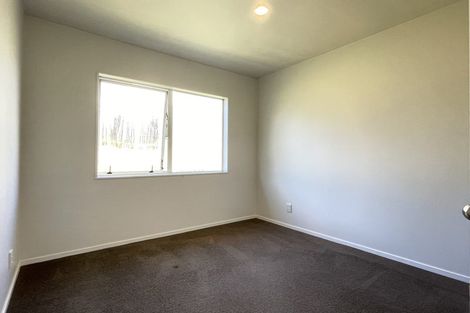 Photo of property in 68 Barbados Drive, Unsworth Heights, Auckland, 0632