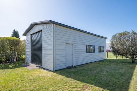 Photo of property in 6 Gibbs Place, Kinloch, Taupo, 3377