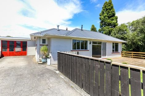 Photo of property in 10 Junction Street, Welbourn, New Plymouth, 4310