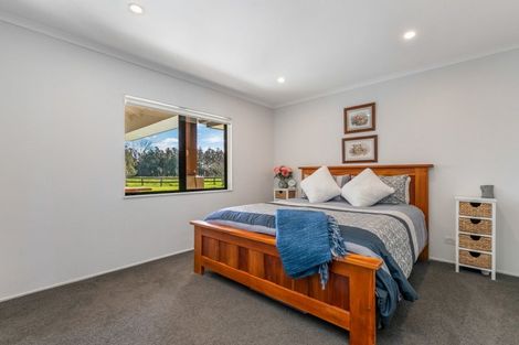 Photo of property in 89 Burnside Road, Ardmore, Papakura, 2582