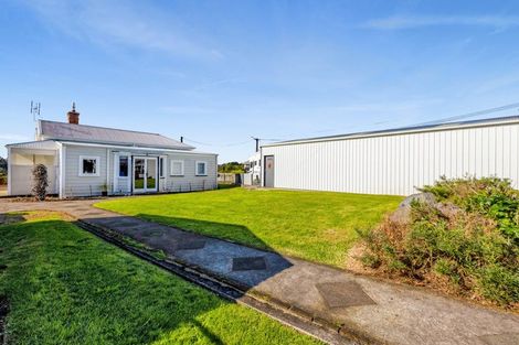 Photo of property in 2 Broadway, Waitara, 4320