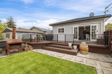 Photo of property in 15 Aorangi Road, Bryndwr, Christchurch, 8053