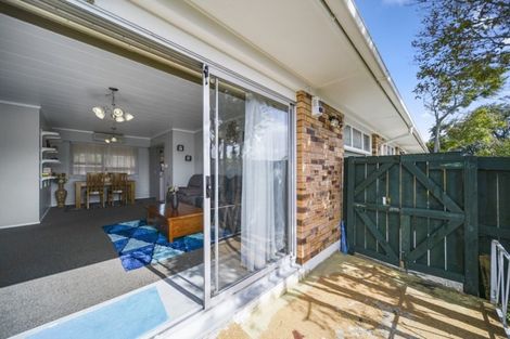 Photo of property in 2/1 Susanne Place, Pakuranga, Auckland, 2010