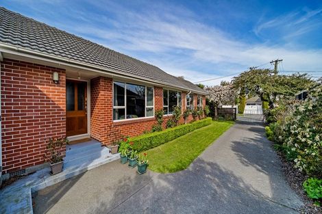 Photo of property in 32 Coniston Avenue, Ilam, Christchurch, 8041