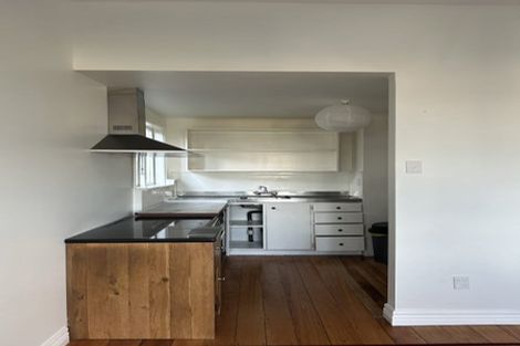 Photo of property in 61 Central Terrace, Kelburn, Wellington, 6012