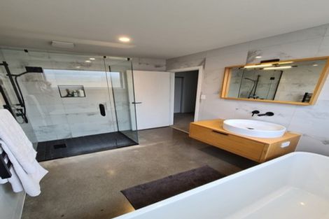 Photo of property in 1 Harry Way, Upper Vogeltown, New Plymouth, 4310