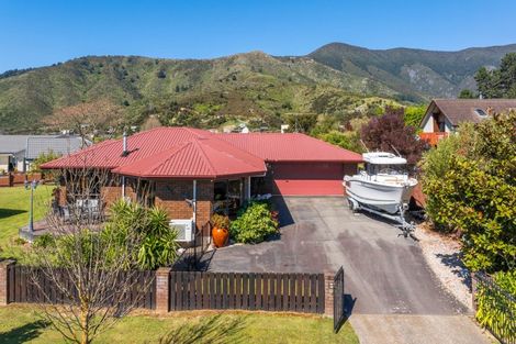 Photo of property in 4 Admiralty Place, Waikawa, Picton, 7220