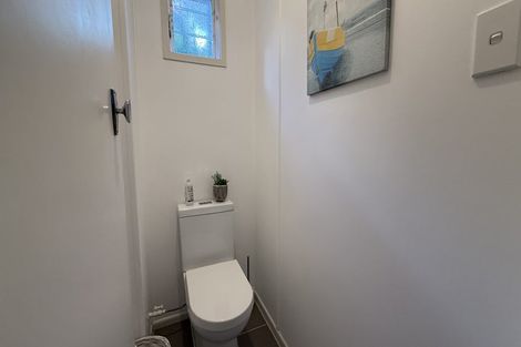 Photo of property in 7 Maori Hut Road, Red Beach, 0932