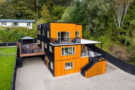 Photo of property in 99 Kaikorai Valley Road, Glenross, Dunedin, 9011