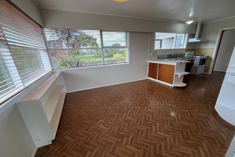 Photo of property in 107 Bradbury Road, Botany Downs, Auckland, 2010