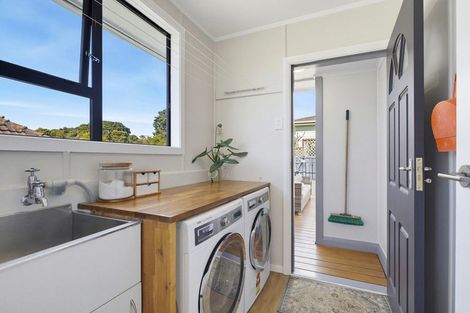 Photo of property in 110 Main Road, Titahi Bay, Porirua, 5022