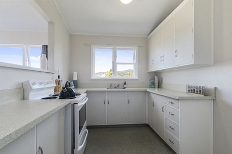 Photo of property in 30b Isabel Grove, Wainuiomata, Lower Hutt, 5014