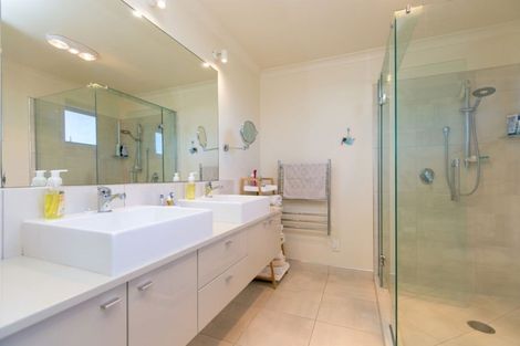 Photo of property in 22a Belt Road, Moturoa, New Plymouth, 4310