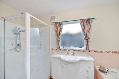 Photo of property in 1a Whaka Terrace, Huntsbury, Christchurch, 8022