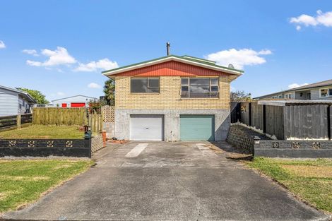Photo of property in 65 Hinau Street, Castlecliff, Whanganui, 4501