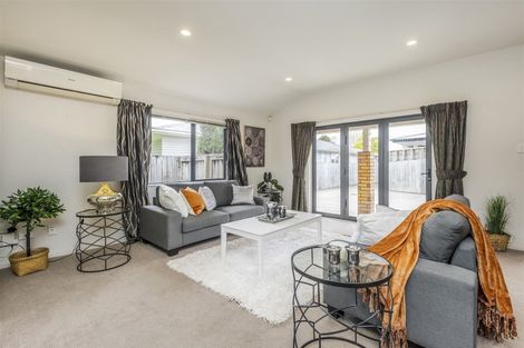 Photo of property in 15a Callis Avenue, Opaheke, Papakura, 2113