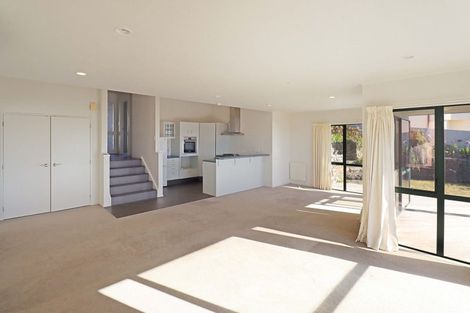 Photo of property in 83 Ashton Fitchett Drive, Brooklyn, Wellington, 6021