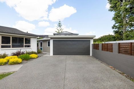 Photo of property in 9 Grassy Downs Place, St Andrews, Hamilton, 3200