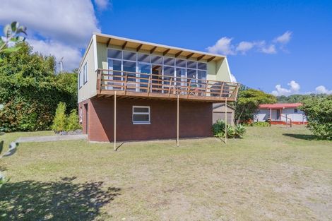Photo of property in 50 Banks Street, Cooks Beach, Whitianga, 3591