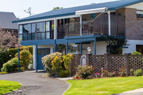 Photo of property in 9 Kaharoa Avenue, Omokoroa, 3114