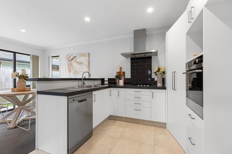 Photo of property in 8 Himalayan Close, Judea, Tauranga, 3110