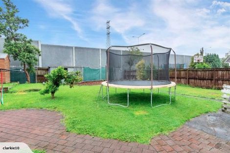 Photo of property in 197 Walter Strevens Drive, Conifer Grove, Takanini, 2112