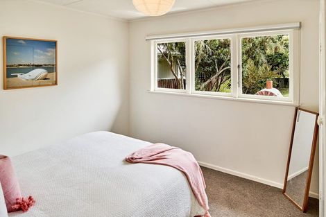 Photo of property in 39 Cluny Road, Plimmerton, Porirua, 5026