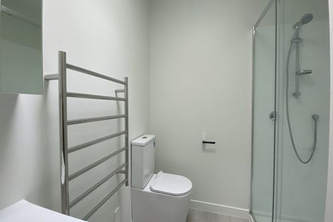 Photo of property in 2/2 Moor Avenue, Te Atatu Peninsula, Auckland, 0610