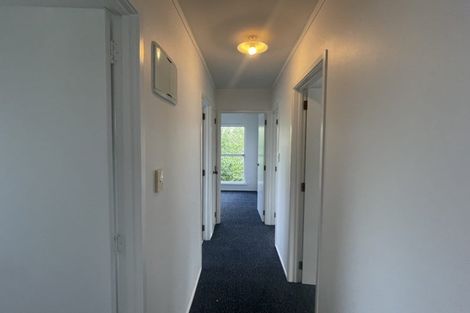 Photo of property in 30 Ramillies Place, Glenfield, Auckland, 0629