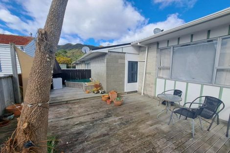 Photo of property in 44a Bauchop Road, Waterloo, Lower Hutt, 5011