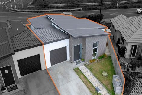 Photo of property in 5 Sauterne Road, Kumeu, 0810