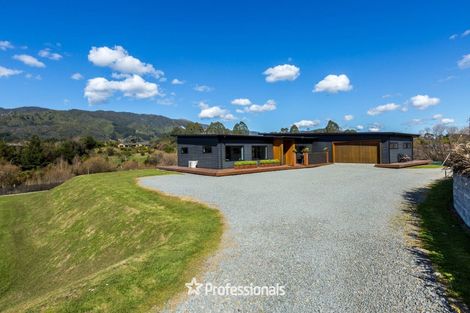 Photo of property in 49 Mount Marua Drive, Maymorn, Upper Hutt, 5018