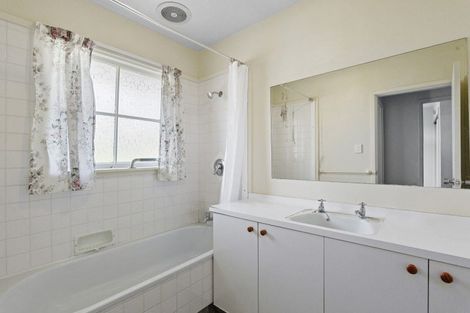 Photo of property in 1/2a Chilcombe Street, Ilam, Christchurch, 8041