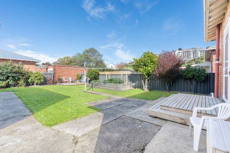 Photo of property in 265 Macandrew Road, Forbury, Dunedin, 9012