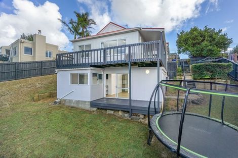 Photo of property in 127 Sunset Road, Totara Vale, Auckland, 0632