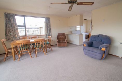 Photo of property in 2/12 Campbell Street, Alexandra, 9320