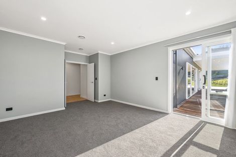 Photo of property in 54 Great Road West, Matipo Heights, Rotorua, 3015