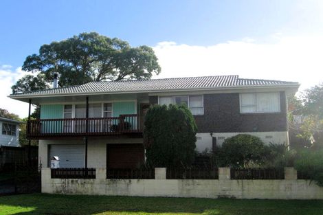 Photo of property in 39 Zita Maria Drive, Massey, Auckland, 0614