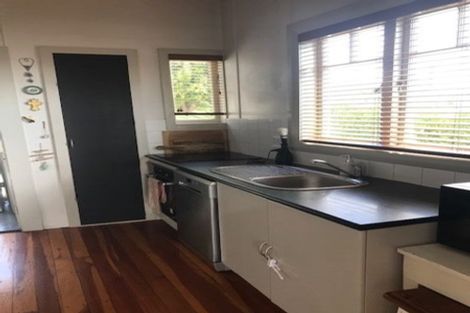 Photo of property in 13 Waterview Road, Favona, Auckland, 2024