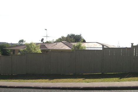 Photo of property in 22 Rosalind Road, Glenfield, Auckland, 0629