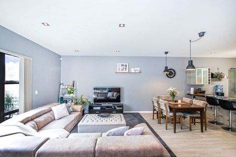 Photo of property in 9/40 Scarlet Oak Drive, Schnapper Rock, Auckland, 0632