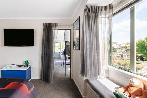 Photo of property in 5 Caernarvon Rise, Bethlehem, Tauranga, 3110