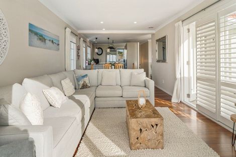 Photo of property in 48 Torkar Road, Clarks Beach, 2122