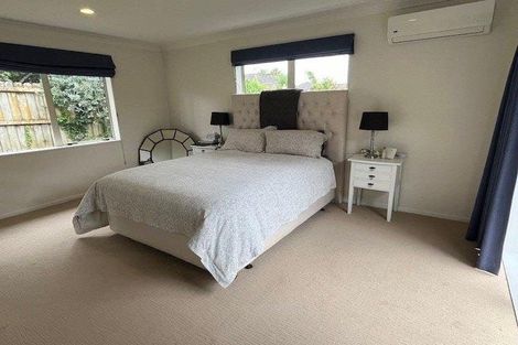 Photo of property in 28 Craigavon Drive, East Tamaki, Auckland, 2013