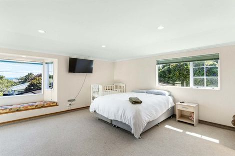 Photo of property in 13 Burns Street, Westown, New Plymouth, 4310