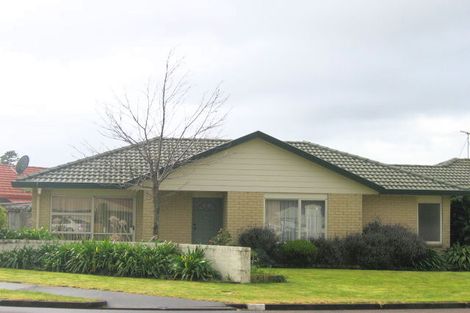 Photo of property in 2 Ifield Court, Burswood, Auckland, 2013