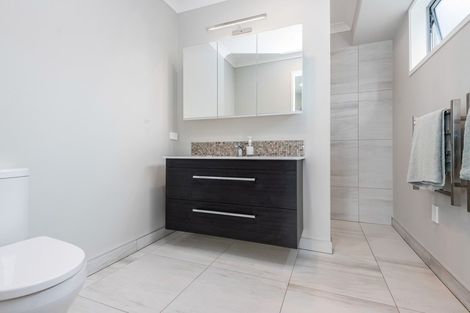 Photo of property in 43 Torkar Road, Clarks Beach, 2122