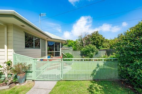 Photo of property in 9 Hurworth Grove, Waikanae, 5036