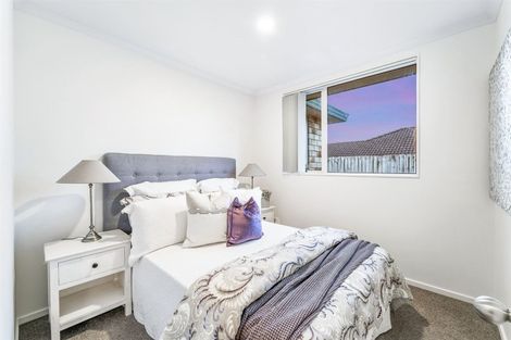 Photo of property in 75 Riverside Drive, Waiuku, 2123